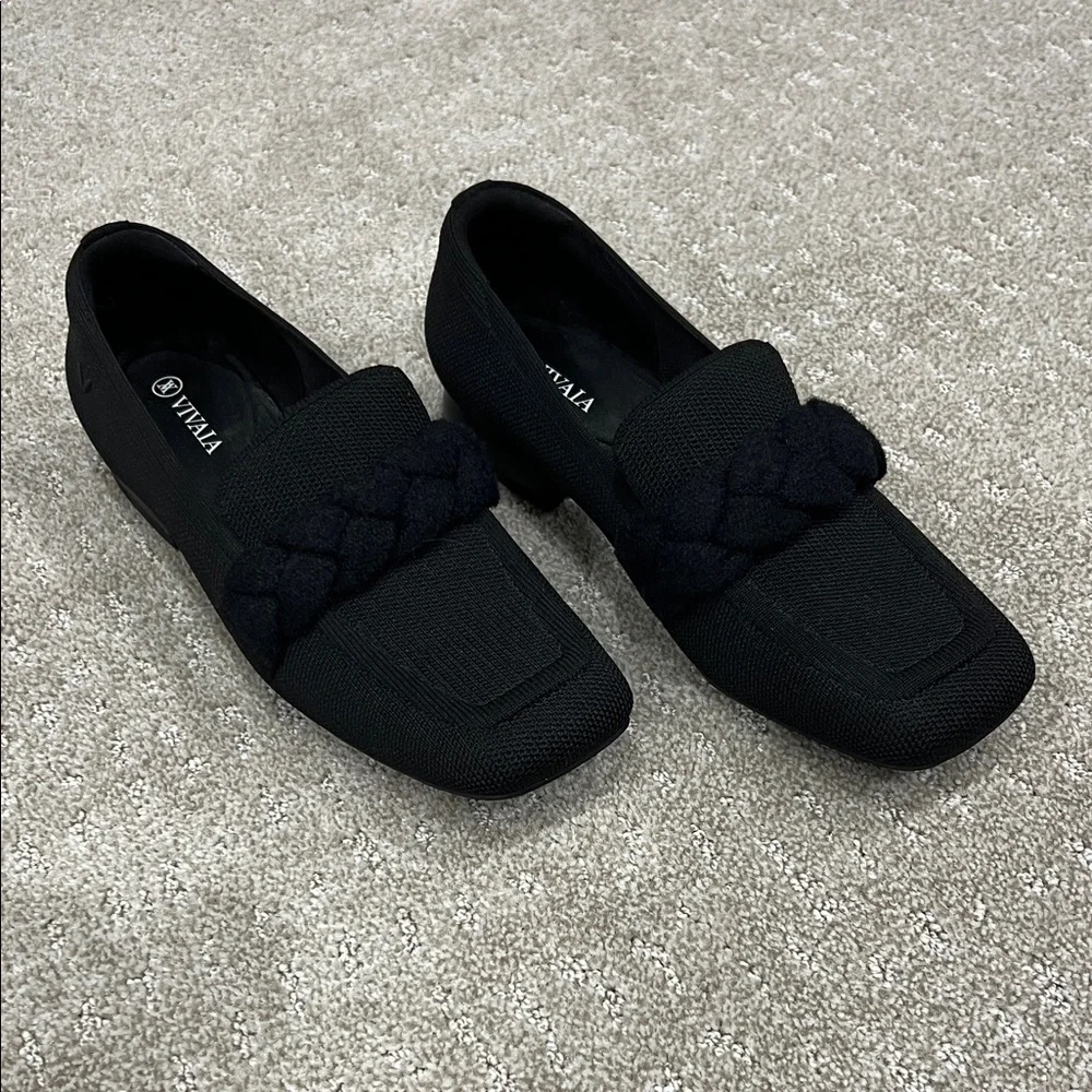 Vivaia square toe block heel loafer - pristine.  Size 9 - Picture 2 of 12